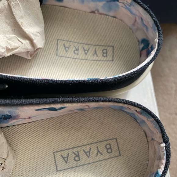 BNWT Black BYARA slip on sneakers - Picture 4 of 5